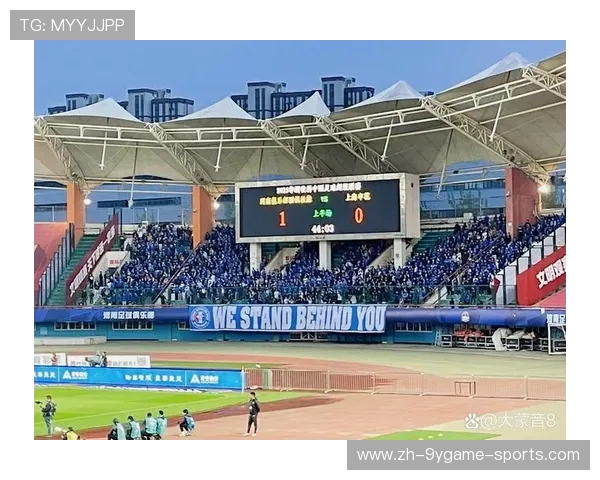 上海申花拉唐前场压迫抢断制造反击，攻守转换如行云流水